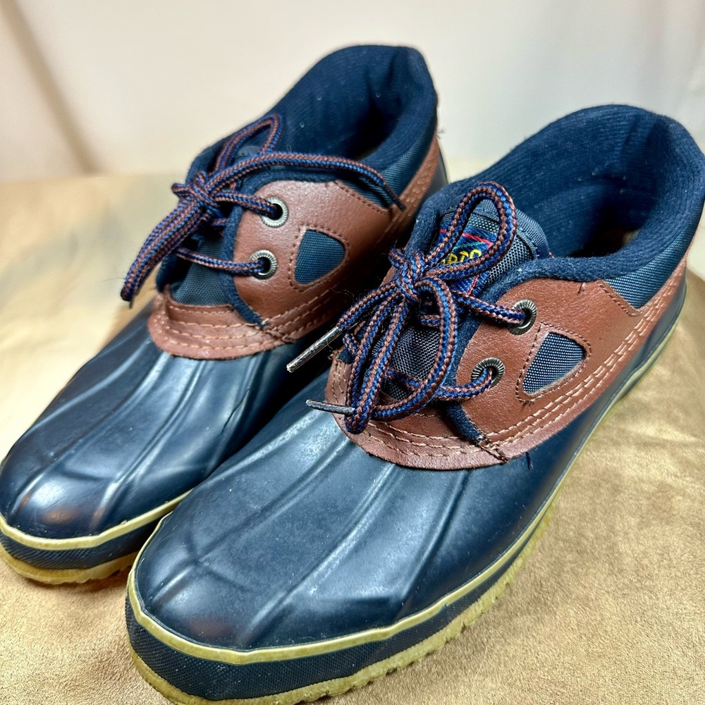 Sporto Duck shoes, Ladies size 7